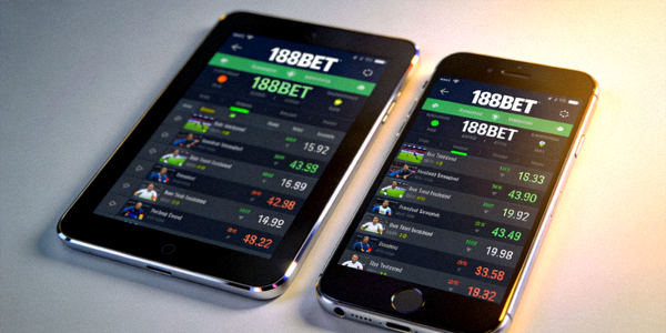 스마트폰과 태블릿에서 188BET 앱이 실행되고 있는 모습